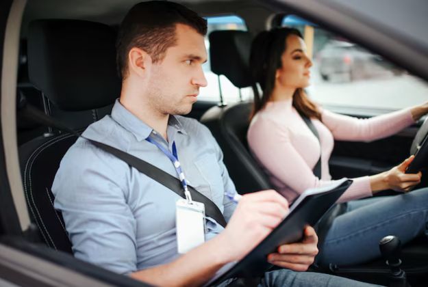 Why Is Picking Automatic Driving Lessons Easier?